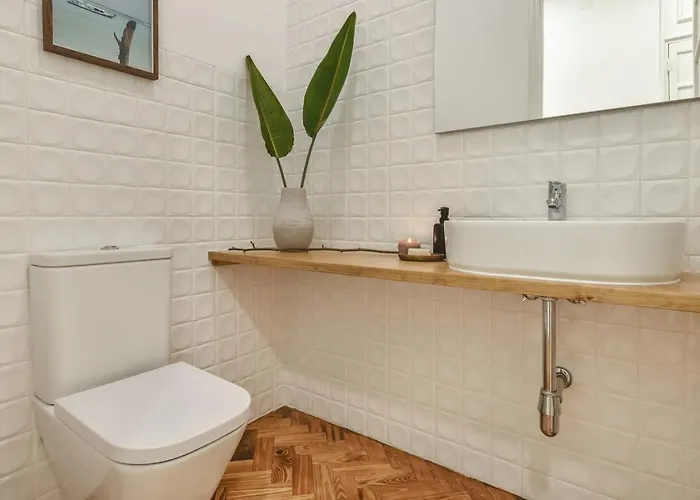 Nusa - 2 Bedrooms And Balcony In Santo Antonio Lissabon